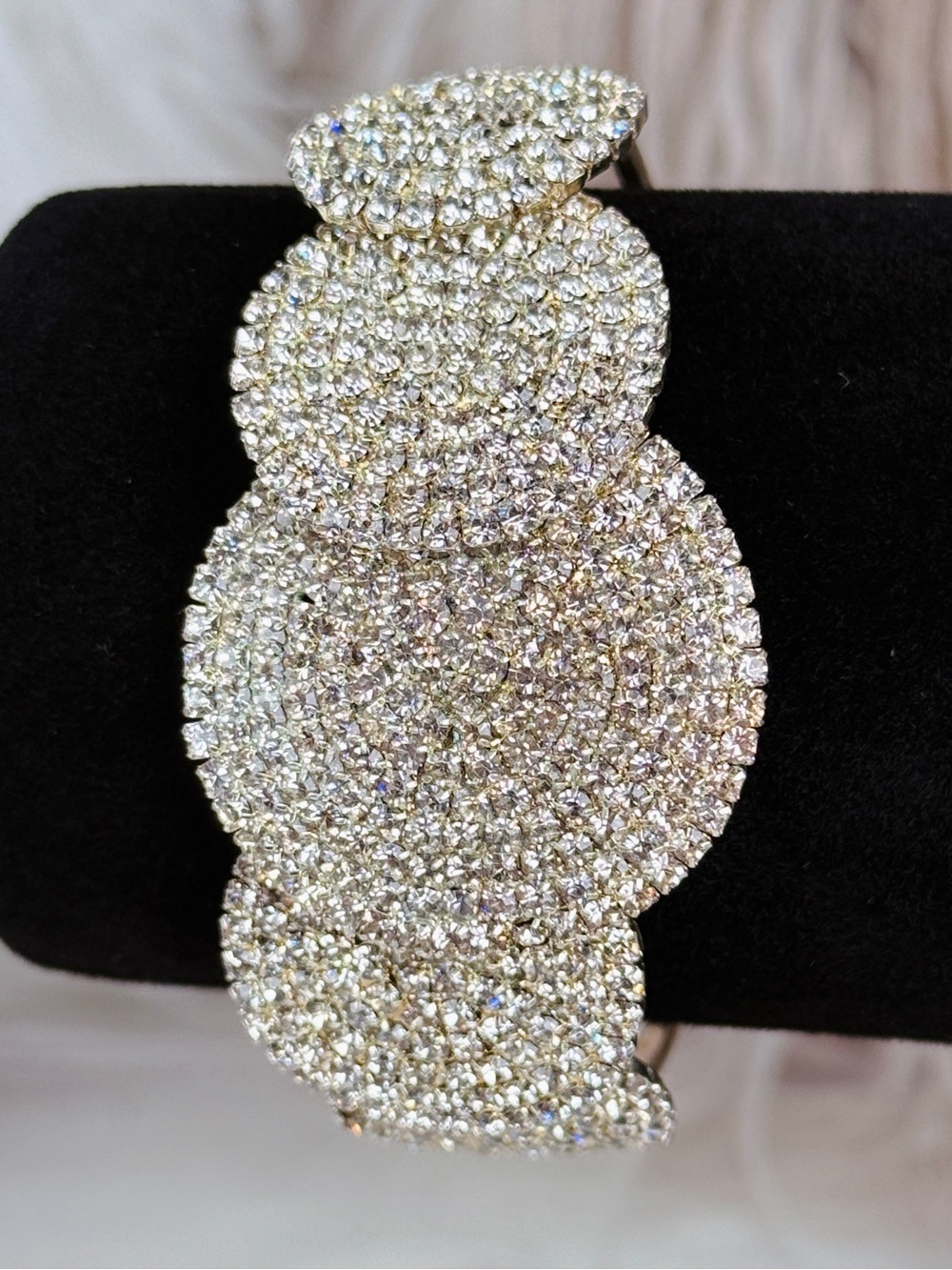 Beautiful Aged Silvertone bling bracelet